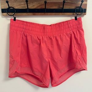 Coral Athelta Mesh Racer Run Short 4" Size Small Excellent Condition